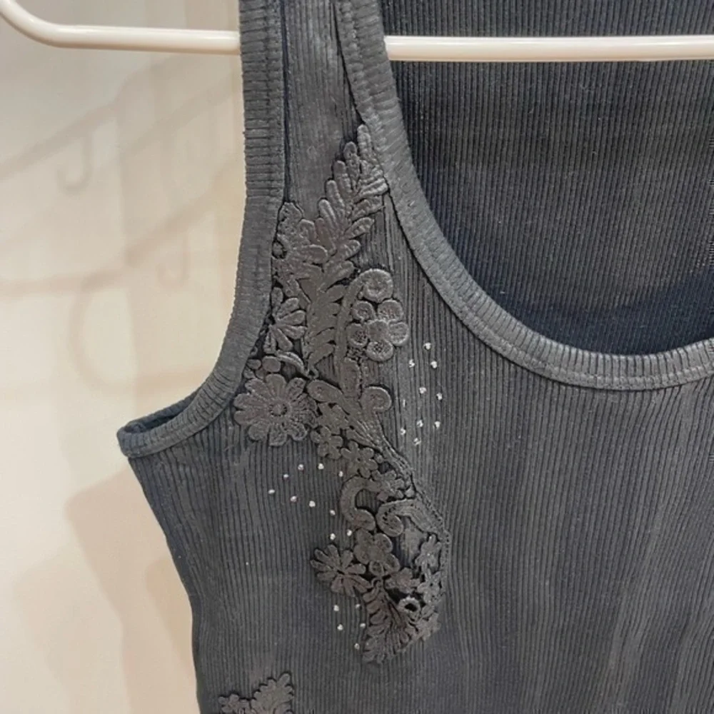 Max & Co. Tank with Rhinestone and Embroidery - Picture 3 of 10